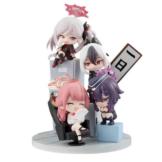 Four anime-style chibi figurines posed together on a gray circular base, with one figure holding a sign with Japanese characters. The figures have varied hair colors including white, pink, purple, and black, along with red, blue, and gray clothing details.