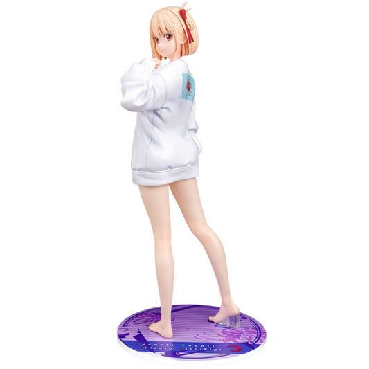 Lycoris Recoil Chisato Nishikigi (Oversized Sweatshirt Ver.) 1/7 Scale Figure