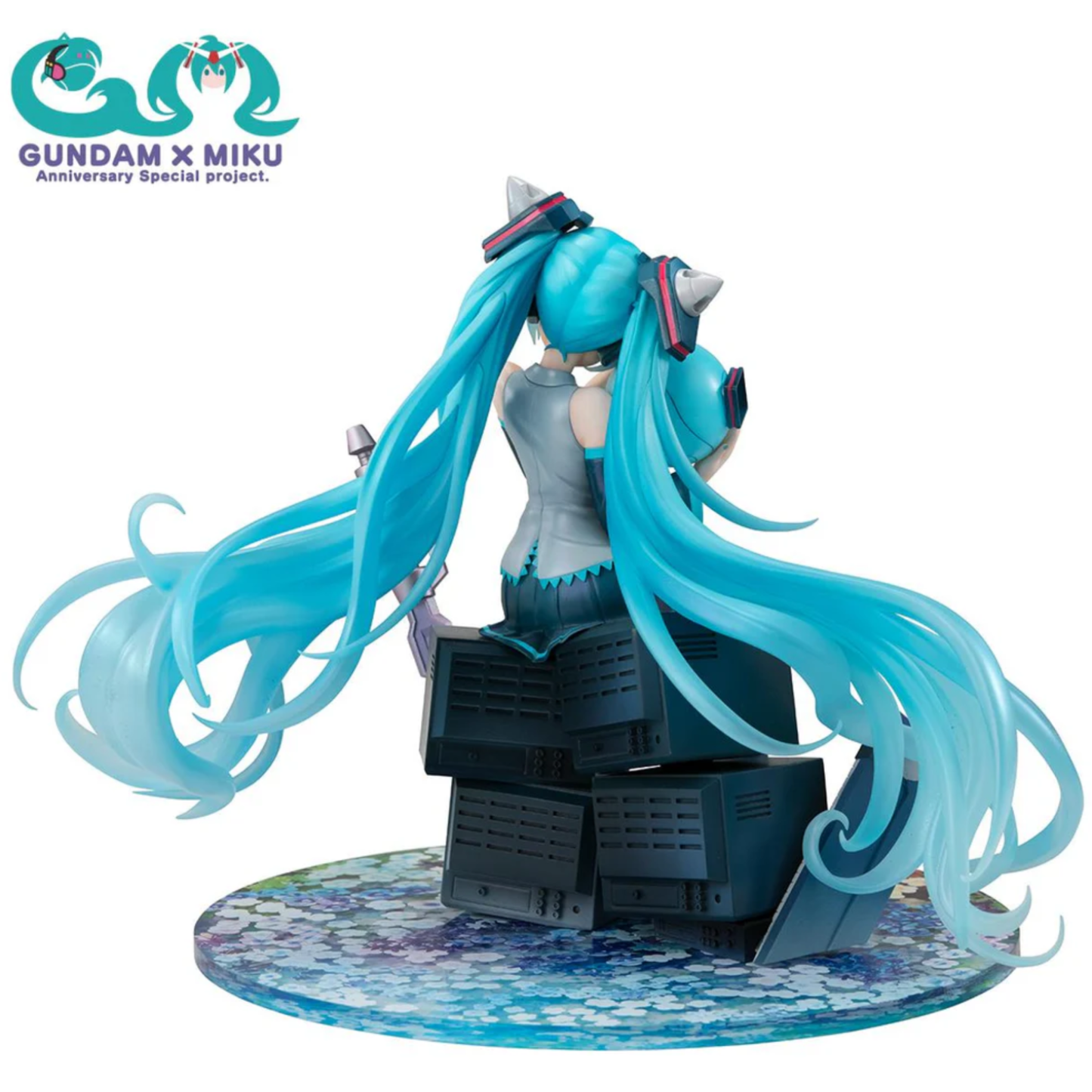 Mobile Suit Gundam 45th Anniversary x Hatsune Miku Lucrea Hatsune Miku x 00 Gundam Figure