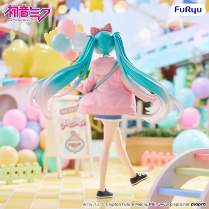 Vocaloid Muchute Hatsune Miku (Theme Park Date Ver.) Figure
